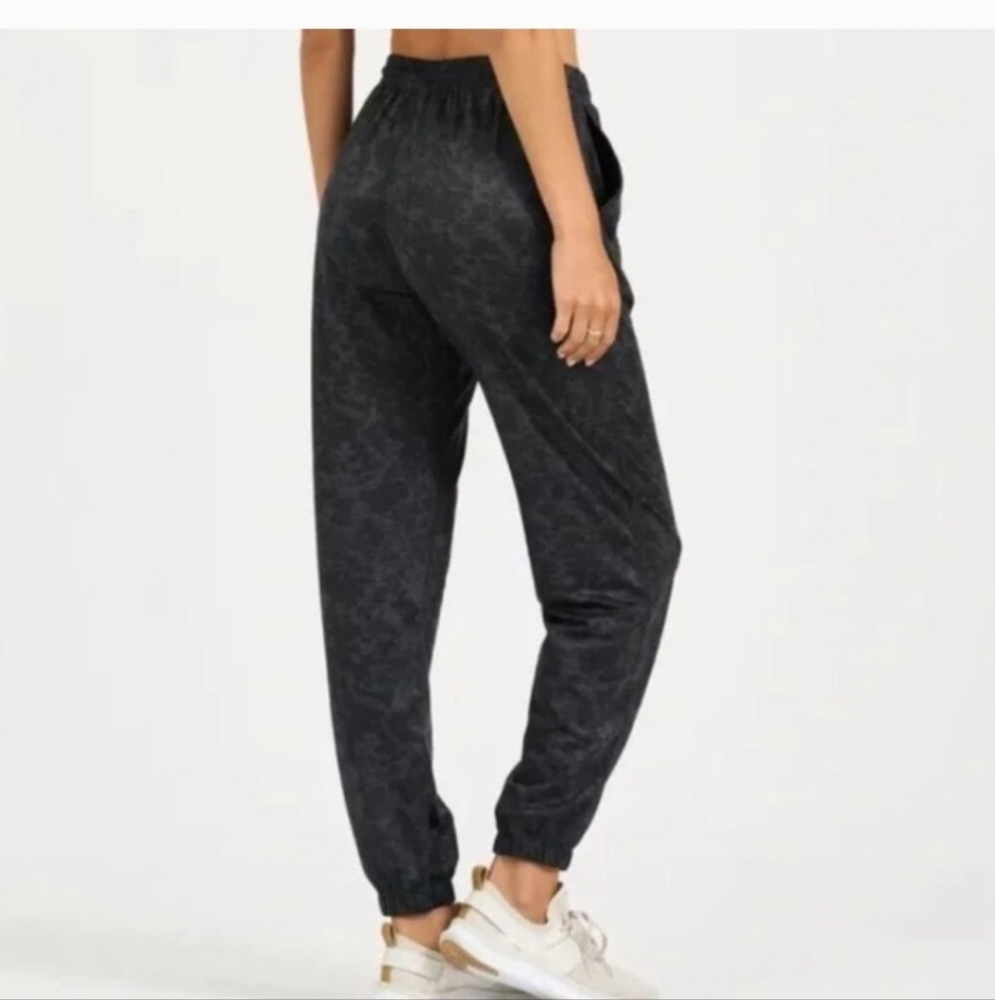 Vuori Black Charcoal Boyfriend Jogger Pants